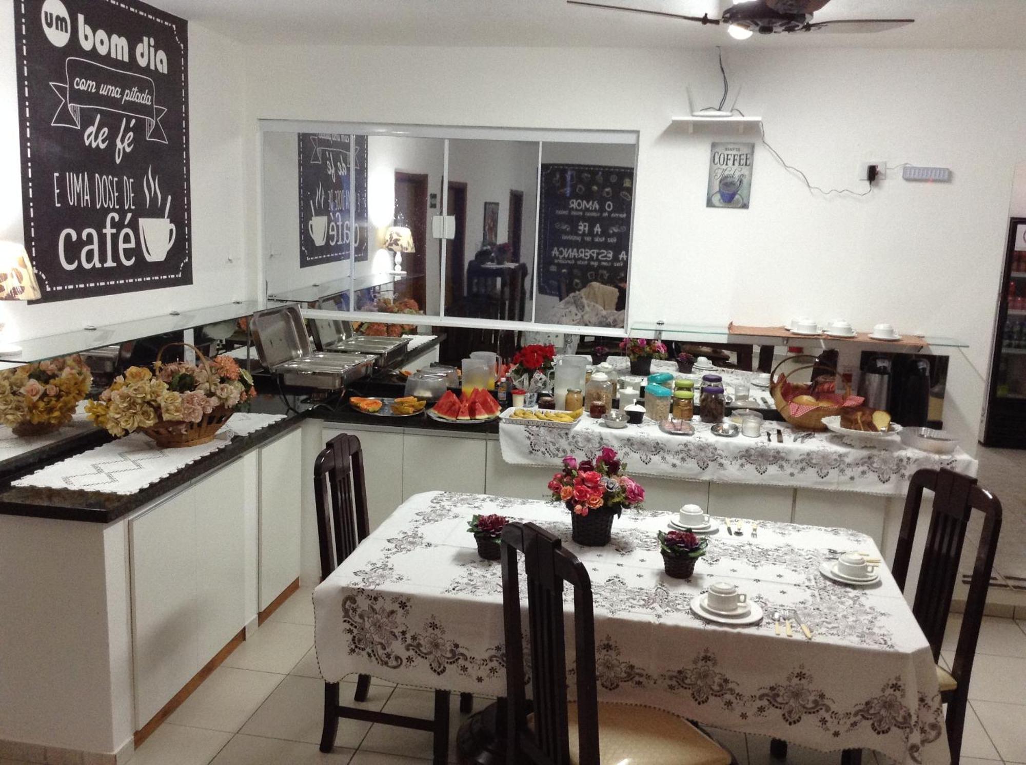Espaco Alvorada ,Agendamento Das Atividades, Cafe Da Manha ,Banheira E Piscina No Centro Brotas Exterior photo